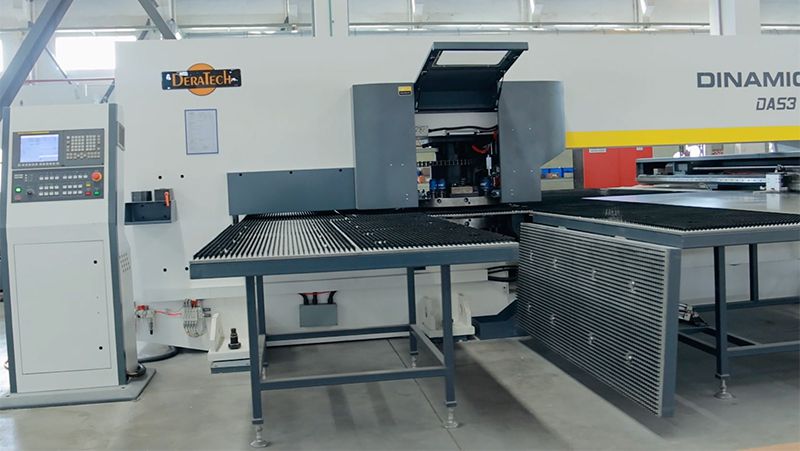 Punzonadora de torreta servo CNC, serie DAS